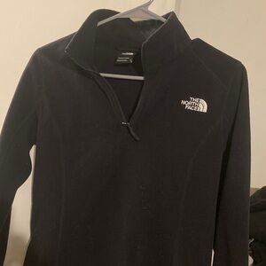 The North Face Womens 1/4  Zip-Up Black fleece pullover